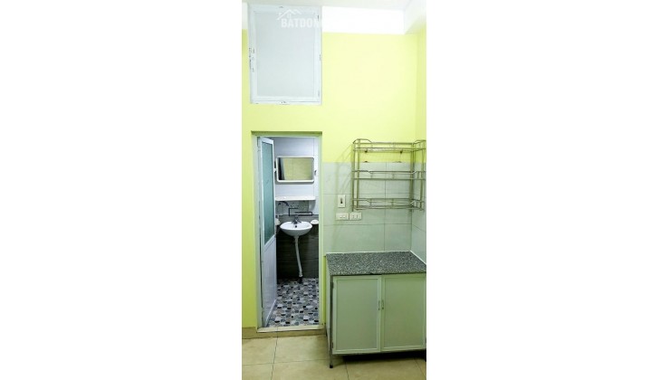 Cho thuê phòng số 1B ngõ 43 Trung Kính khép kín chỉ 3.5tr